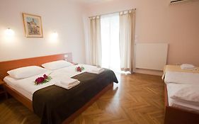 Alo Apartments Vila Klara